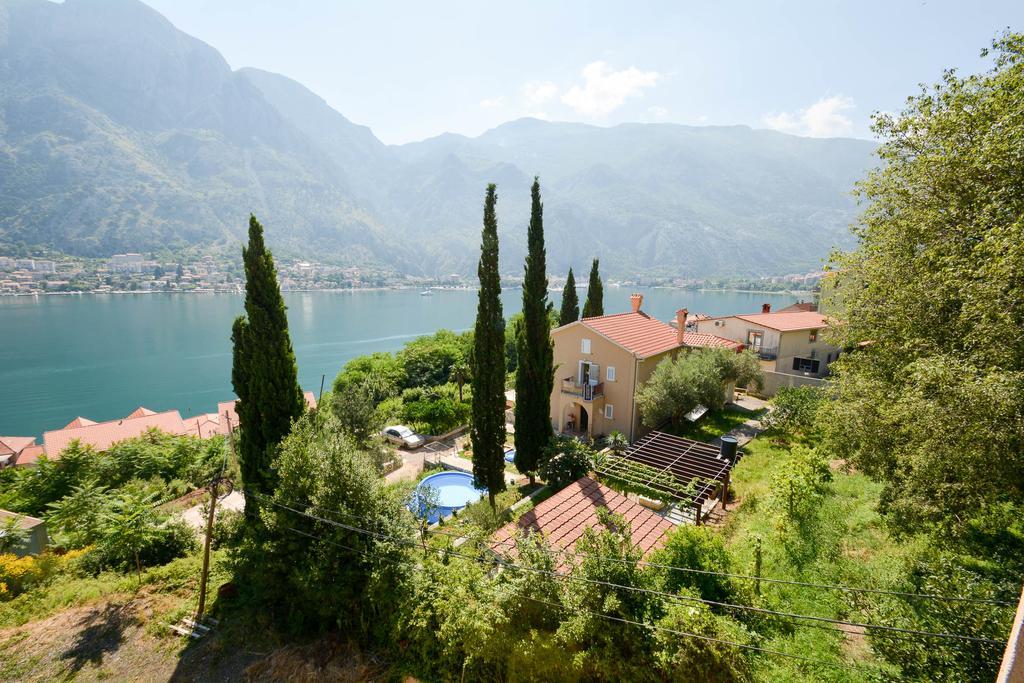 Apartments Panorama Cattaro Esterno foto
